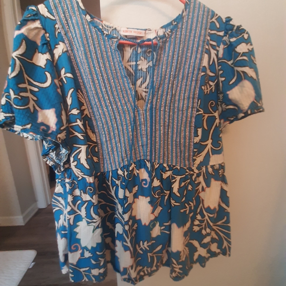 Knox Rose Blue and White Flowy Boho Blouse 1x - Picture 2 of 7